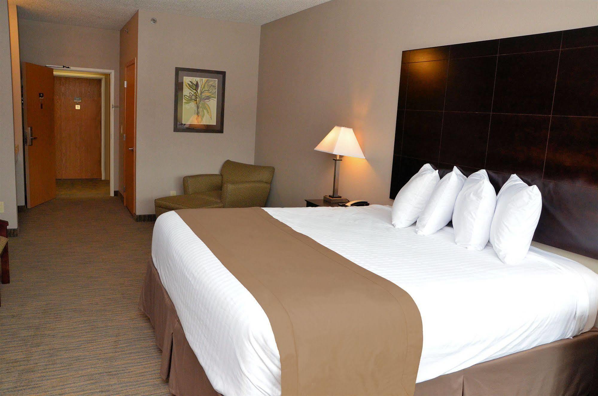 Qube Hotel - Polk City Zewnętrze zdjęcie